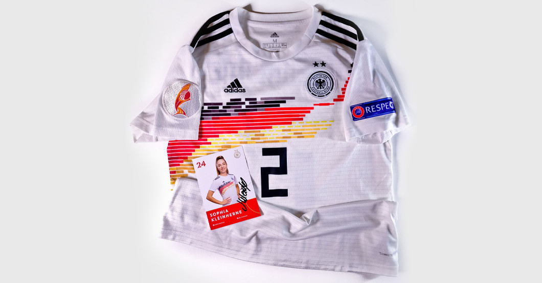 Kleinherne Nationaltrikot   Kleinherne Nationaltrikot