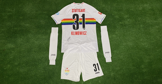  Klimowicz Outfit signiert 