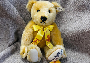  KP Steiff Disneyland 