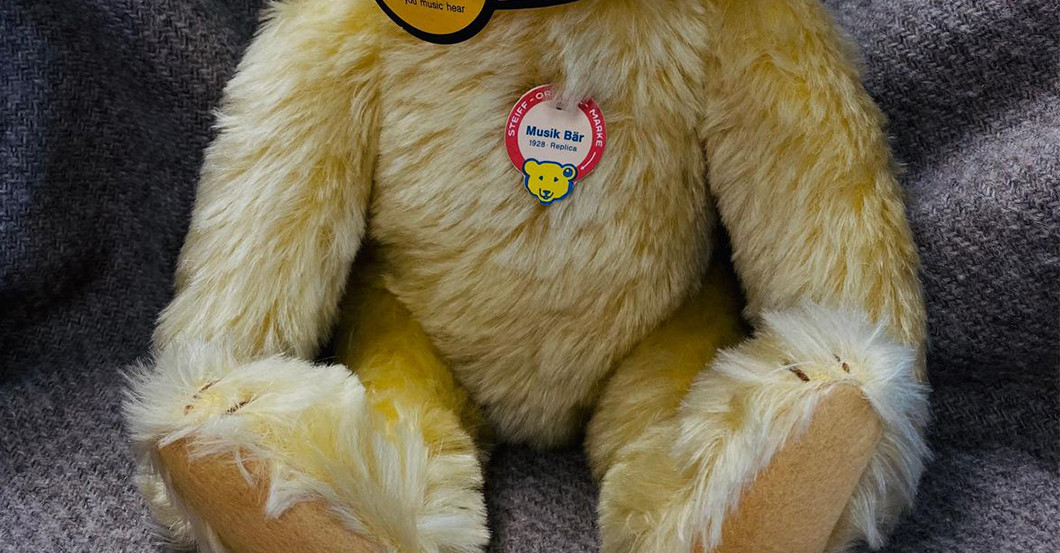 KP Steiff Musik Bär    KP Steiff Musik Bär