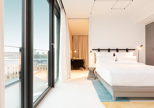  KPM Hotel Deluxe Suite 