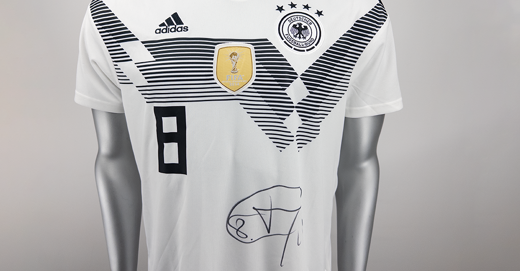 Kroos DFB-Trikot    Kroos DFB-Trikot
