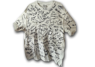 Kunshikitty T-Shirt   Kunshikitty T-Shirt