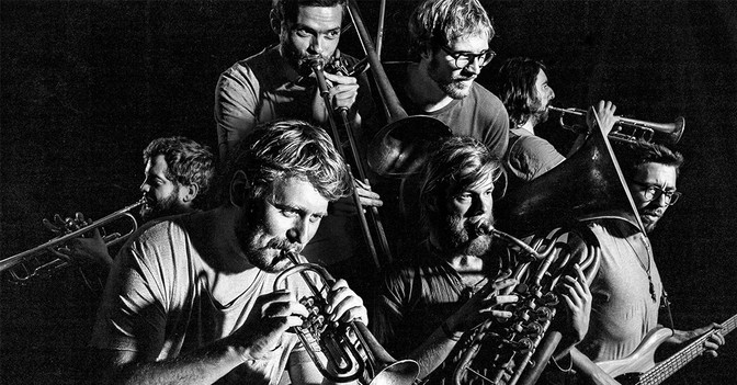 LaBrassBanda treffen   LaBrassBanda treffen