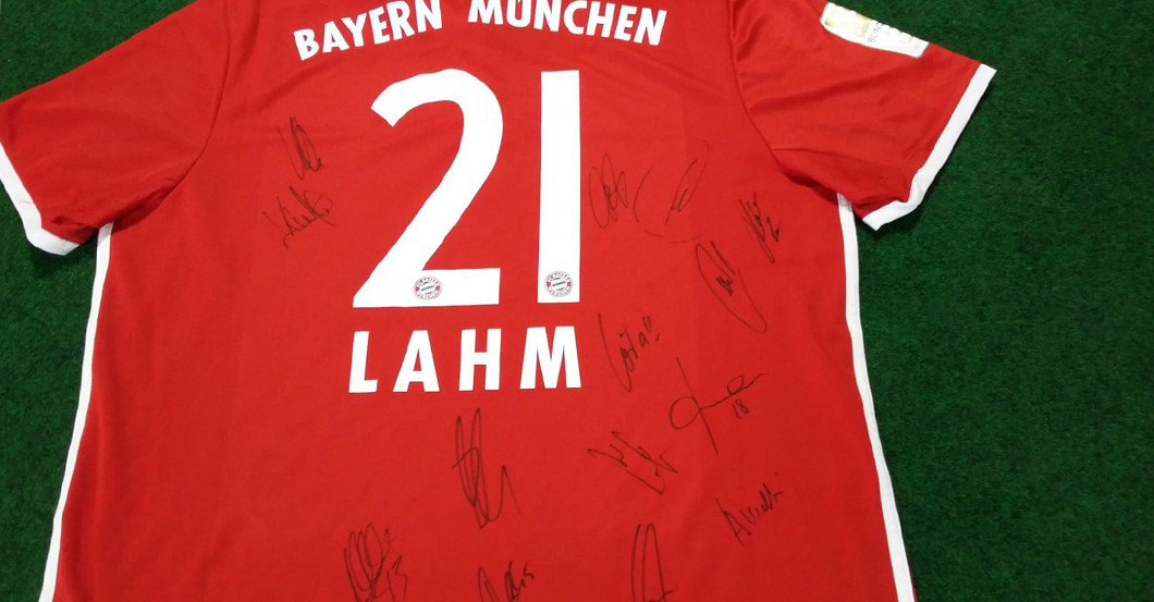  Lahm Spielertrikot 