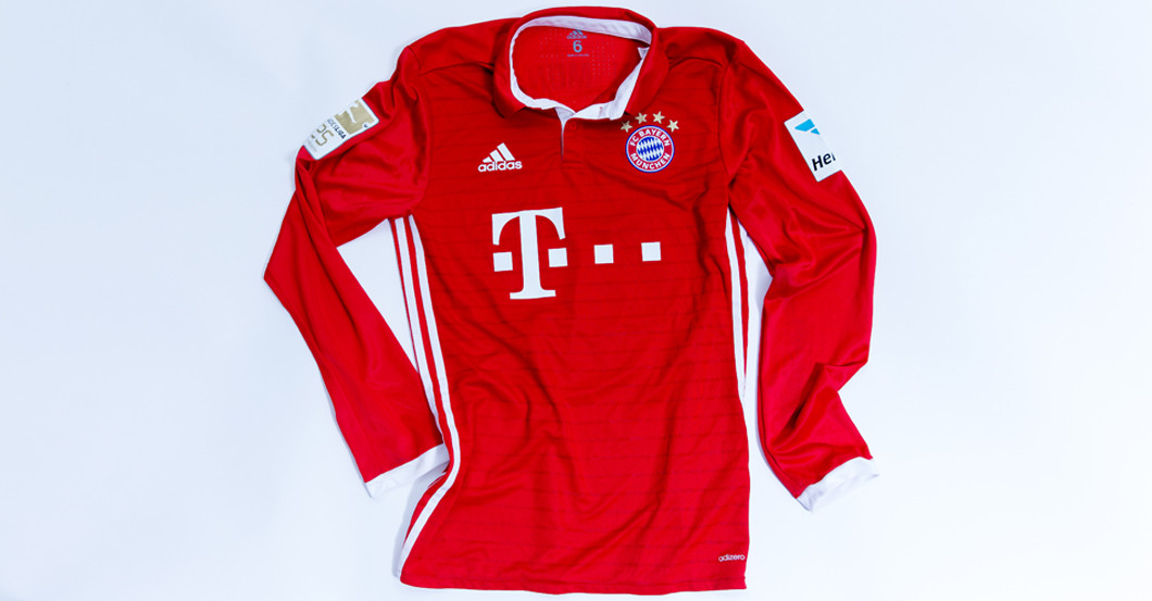  Lahms getragenes Trikot 