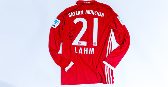 Lahms getragenes Trikot   Lahms getragenes Trikot