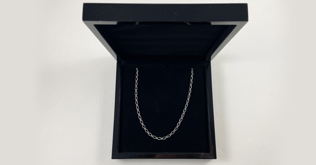 Lange Silberkette   Lange Silberkette