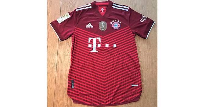  Lewa Trikot teamsigniert 