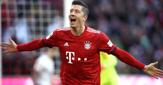 Lewandowski Heimtrikot   Lewandowski Heimtrikot