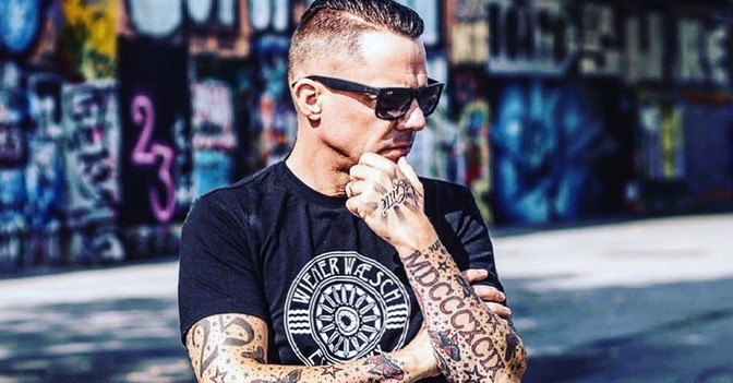 Liveauftritt Max Schmiedl    Liveauftritt Max Schmiedl