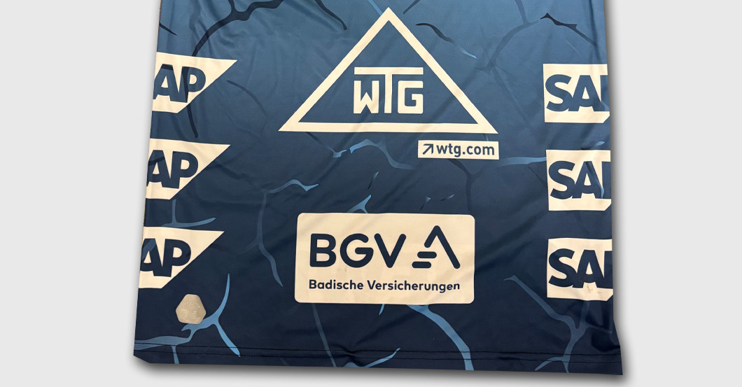  Löwen Trikot teamsigniert 