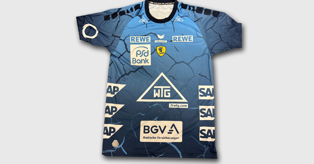  Löwen Trikot teamsigniert 