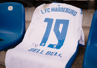  Magdeburg Trikot Bell  