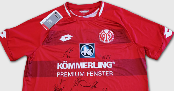  Mainz Trikot teamsigniert 