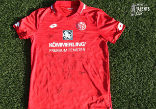  Mainz Trikot teamsigniert 