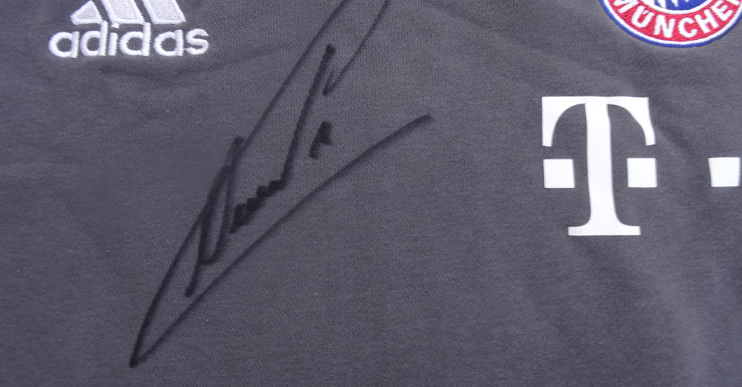 Manuel Neuer FCB Pulli   Manuel Neuer FCB Pulli