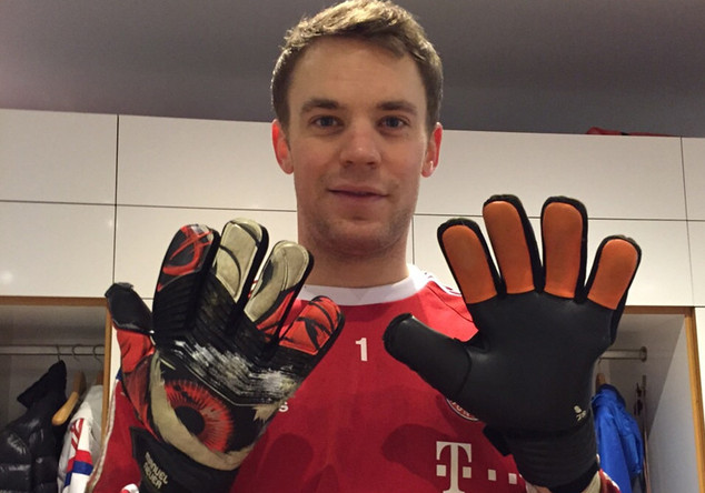 Manuels Torwarthandschuhe   Manuels Torwarthandschuhe