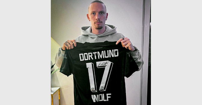 Marius Wolf Sondertrikot   Marius Wolf Sondertrikot