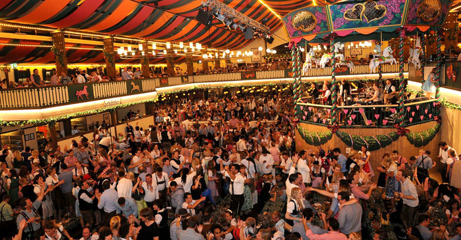  Marstall Oktoberfesttisch 
