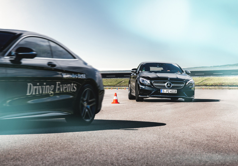 Mercedes-Fahrertraining    Mercedes-Fahrertraining