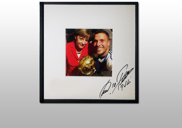 Merkel-Podolski-Selfie   Merkel-Podolski-Selfie