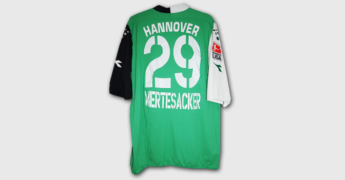 Mertesacker H96 Trikot   Mertesacker H96 Trikot