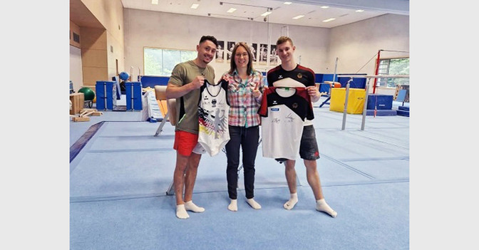 MHH Shirt Turn Team   MHH Shirt Turn Team