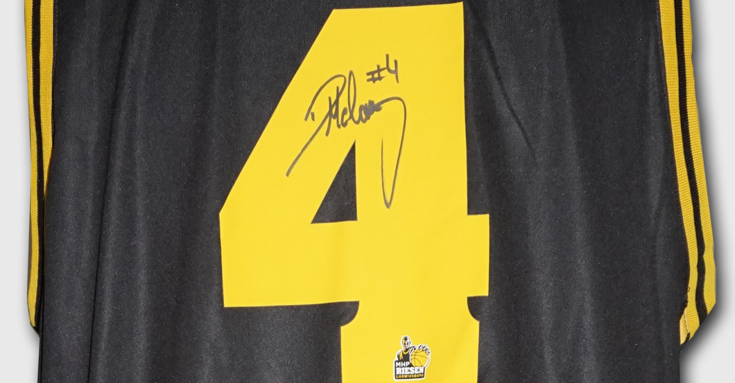 MHP Riesen Trikot McCray   MHP Riesen Trikot McCray