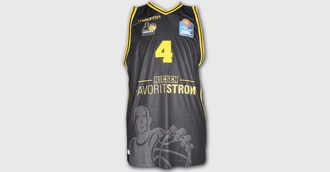 MHP Riesen Trikot McCray   MHP Riesen Trikot McCray