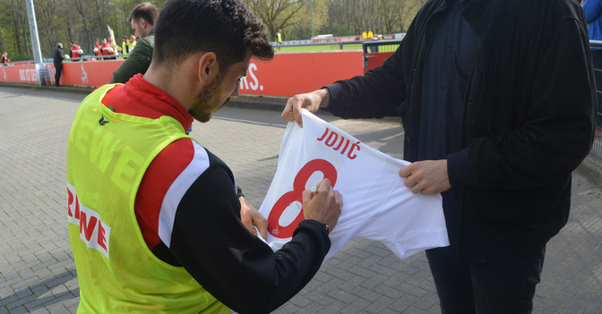 Milos Jojic Sondertrikot   Milos Jojic Sondertrikot