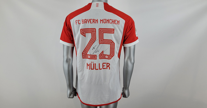  Müller FCB-Trikot 