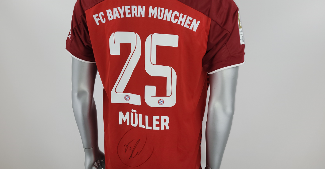 Signiertes FCBTrikot von Thomas Müller
