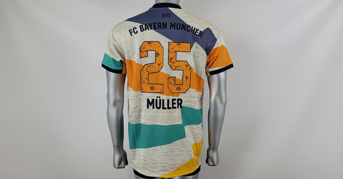 Müller Sondertrikot   Müller Sondertrikot