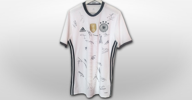 Nationalmannschaft Trikot   Nationalmannschaft Trikot