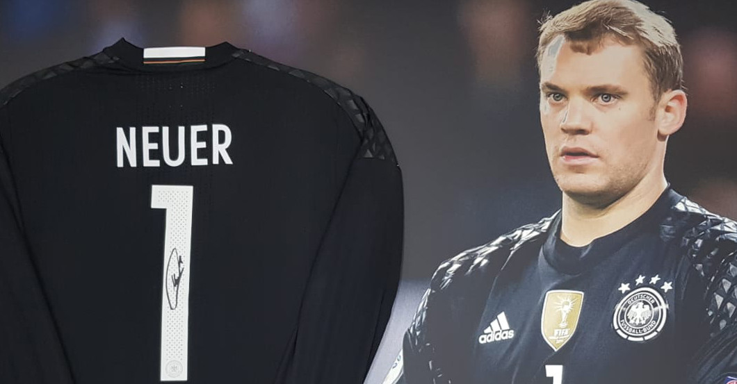   Neuer Rahmen schwarz DFB 