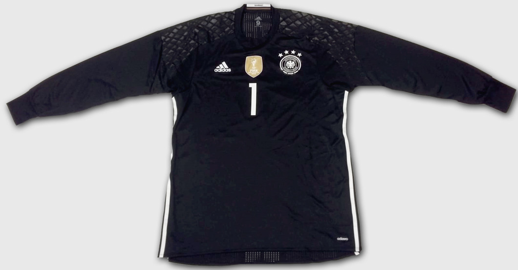  Neuer Torwarttrikot 