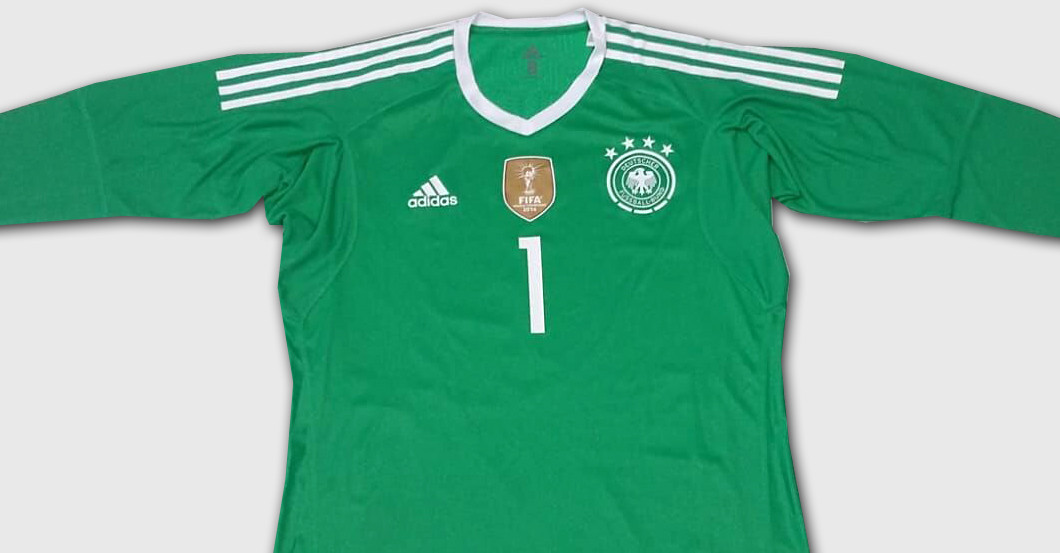  Neuer Trikot grün 