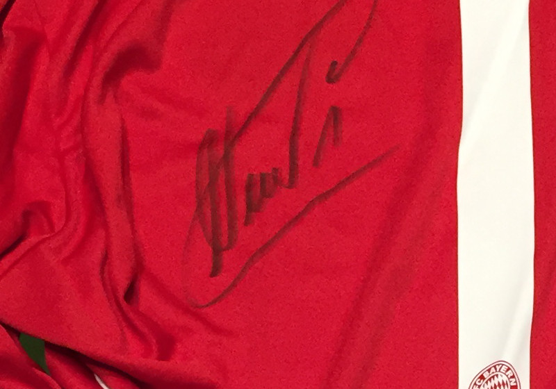  Neuers Bayern-Trikot  