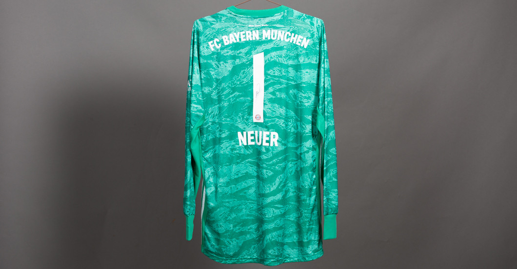 Neuers FC Bayern Trikot   Neuers FC Bayern Trikot