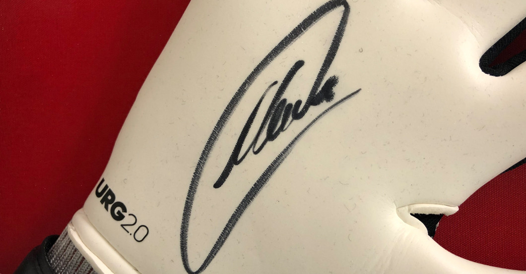 Neuers Handschuh    Neuers Handschuh