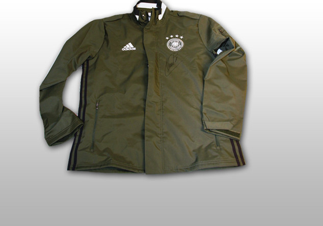 Neuers Outdoorjacke   Neuers Outdoorjacke