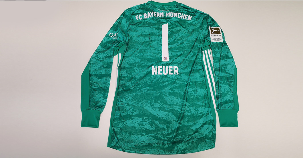 Neuers Torwarttrikot    Neuers Torwarttrikot