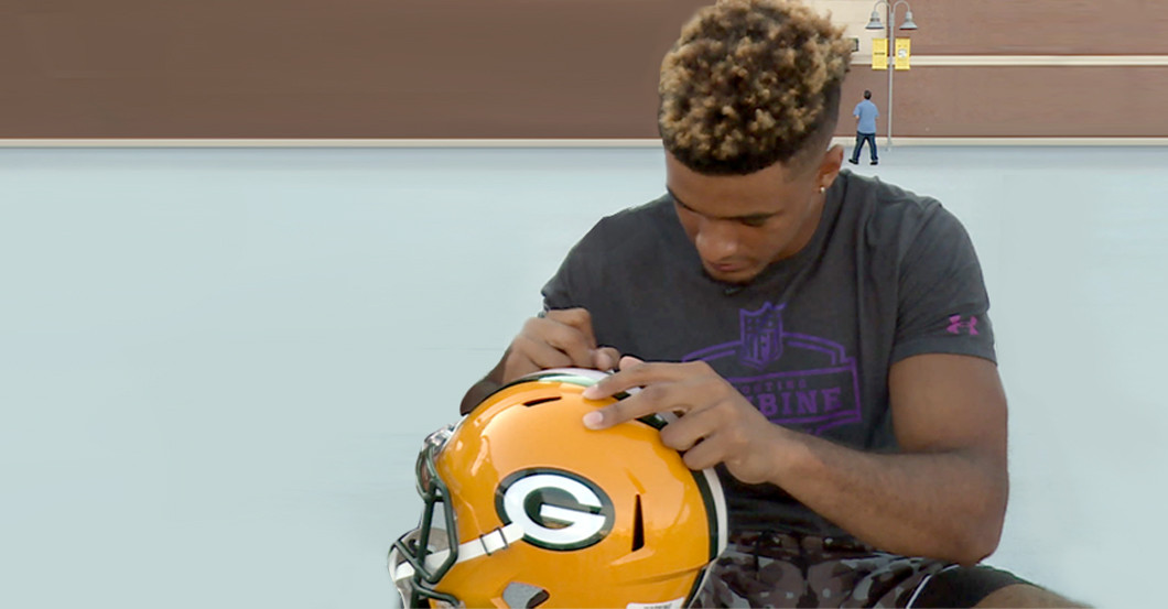  NFL Helmet St. Brown 