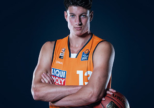  Nicolas Bretzel  Outfit 