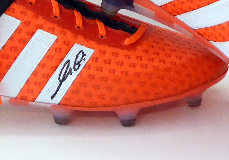  Özils Fußballschuhe 