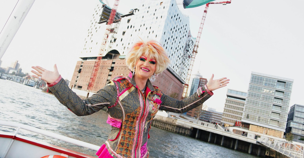 Olivia Jones Kuss   Olivia Jones Kuss