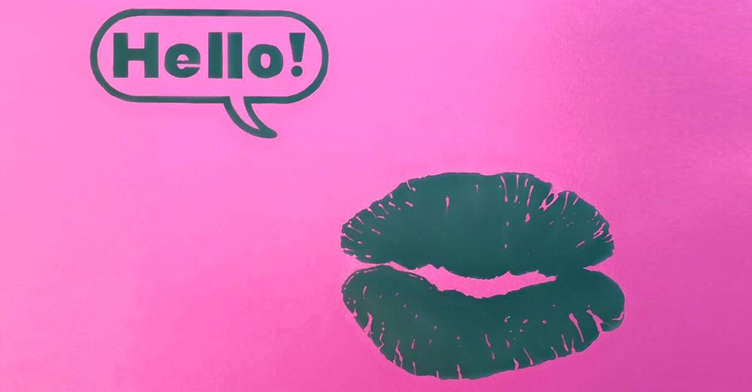 Olivia Jones Kuss   Olivia Jones Kuss