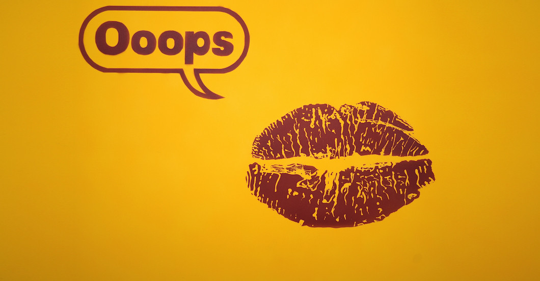 Olivia Jones Kuss   Olivia Jones Kuss