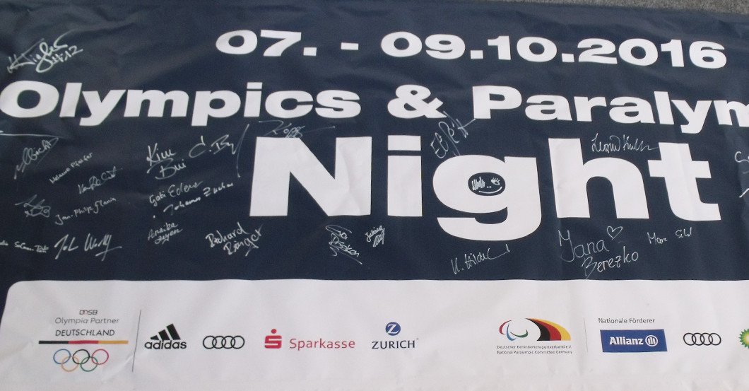 Olympia Banner signiert   Olympia Banner signiert